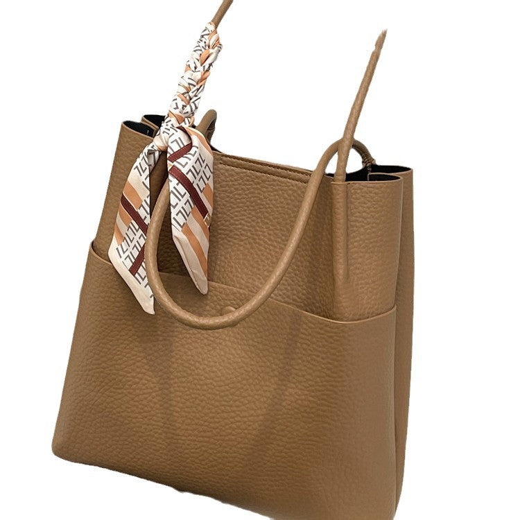 Beautiful Women's Large Capacity Portable Commuter Bags