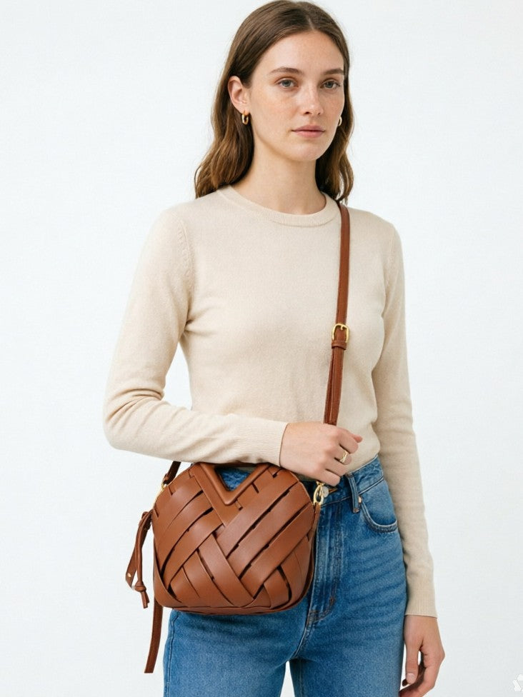 Cool Triangle Fashionable Handmade Weaving Hollow Women's Handbag