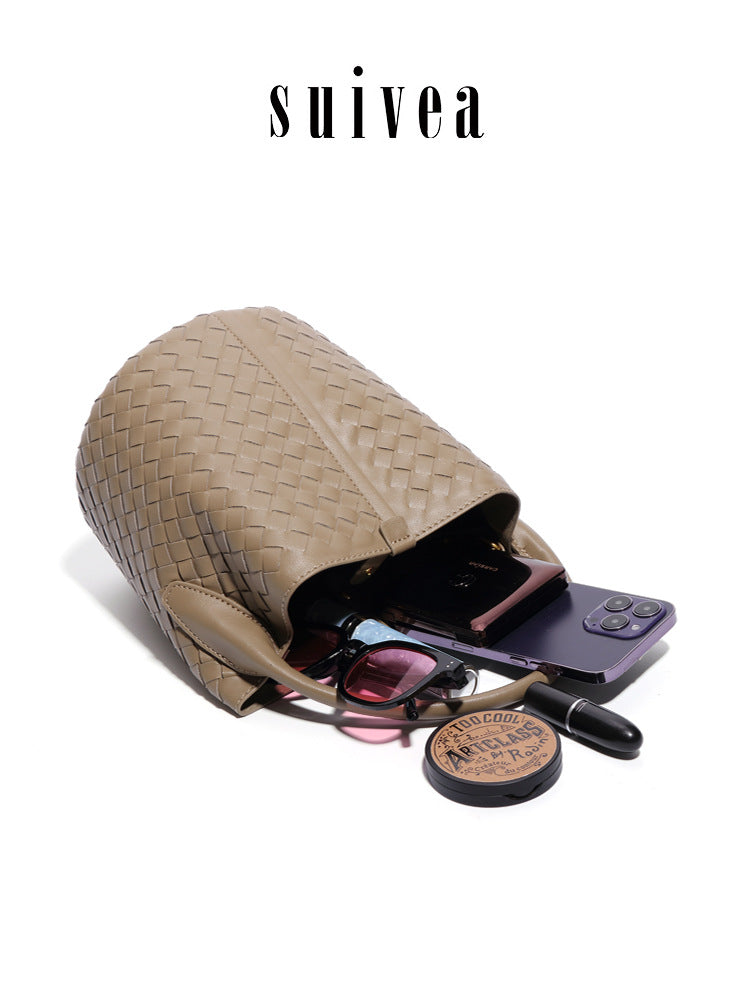 Women's Classic Handmade Woven Elegant Light Luxury Large Bags