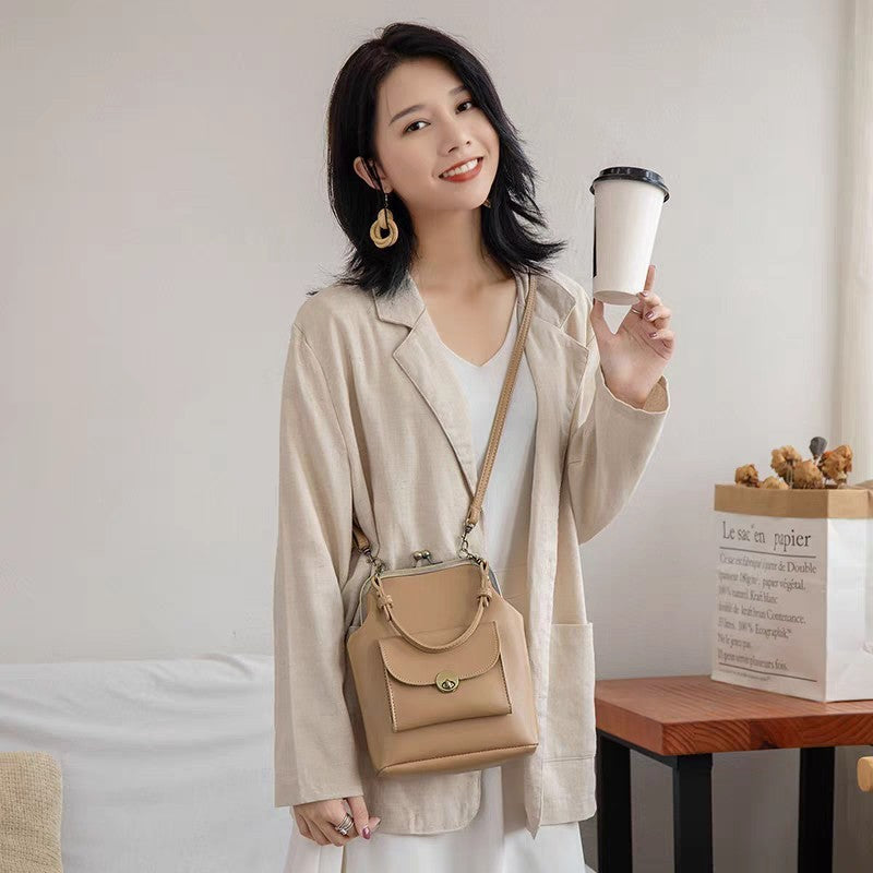 Comfortable Versatile Artistic Retro Clip Simple Handbags