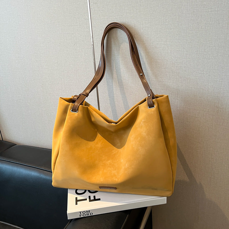 Women's Capacity Trendy Winter Advanced Texture Retro Easy Matching Bags