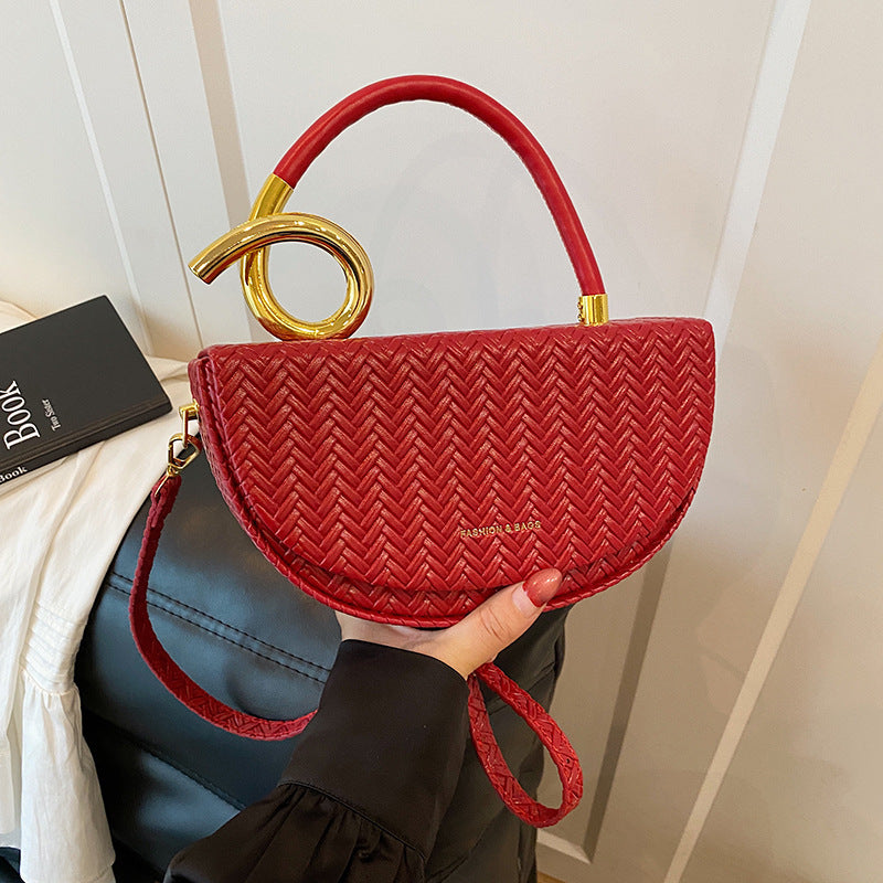 Women's Fashionable Saddle Light Luxury High-grade Niche Personality Portable Women's Messenger Bag