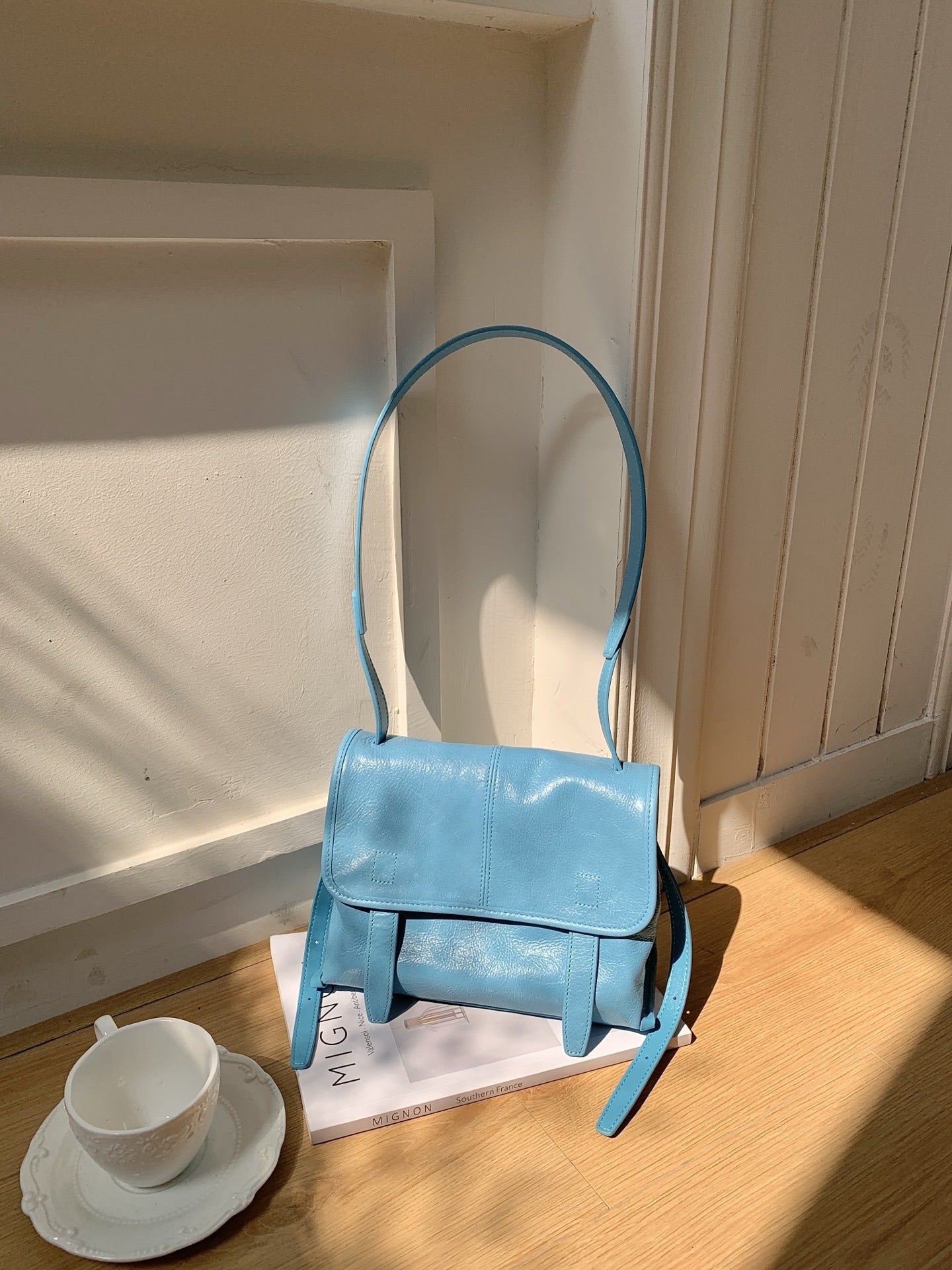 Fashion Oil Wax First Layer Cowhide Texture Women's Shoulder Bag