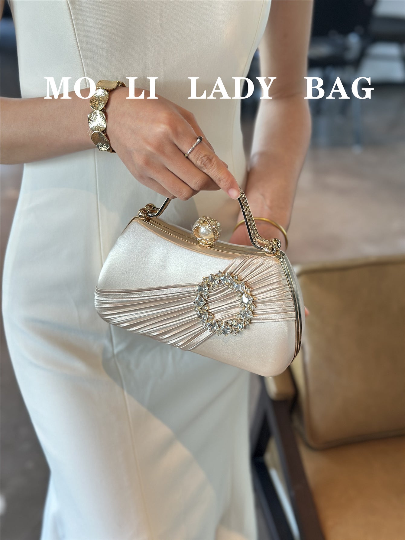Women's Satin Pleated Lady With Diamond Dinner Women's Messenger Bag