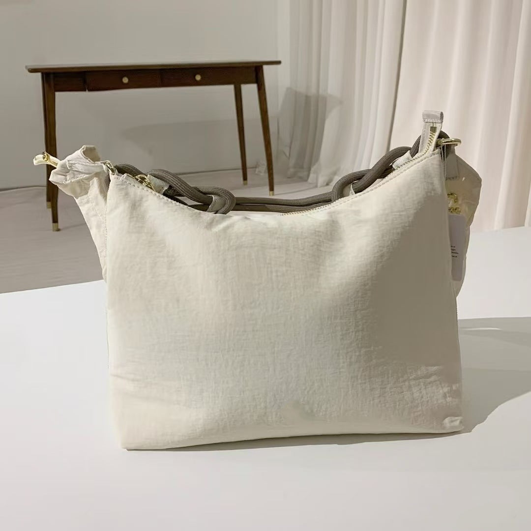 Underarm Drawstring Ruffle Fashion Commuter Dumplings Women's Messenger Bag