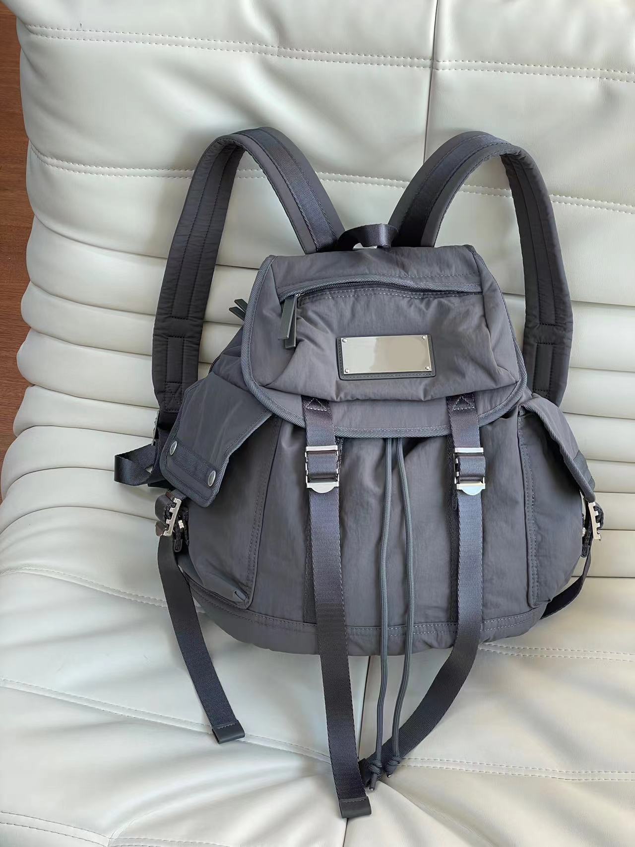 Cool Nylon Large Metal Label Waterproof Leisure Backpack