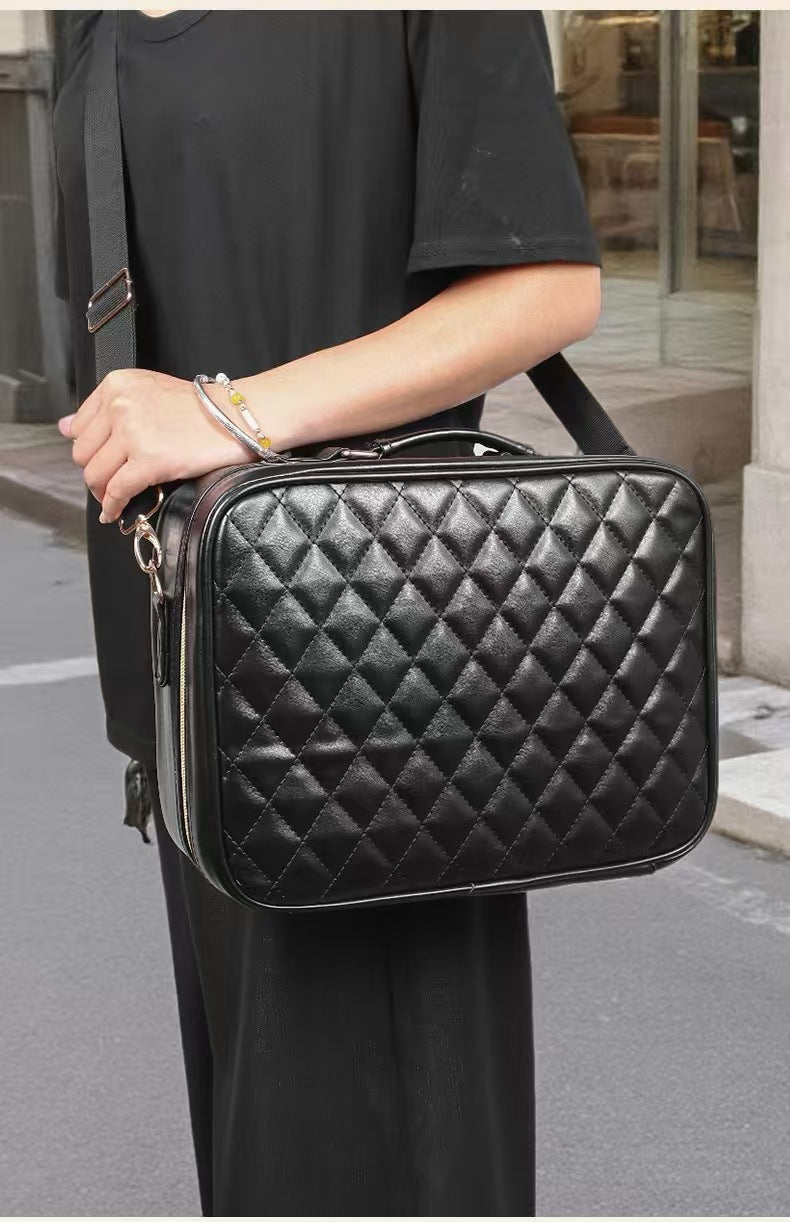 Large Capacity Good-looking With Mirror Light Cosmetic Cases