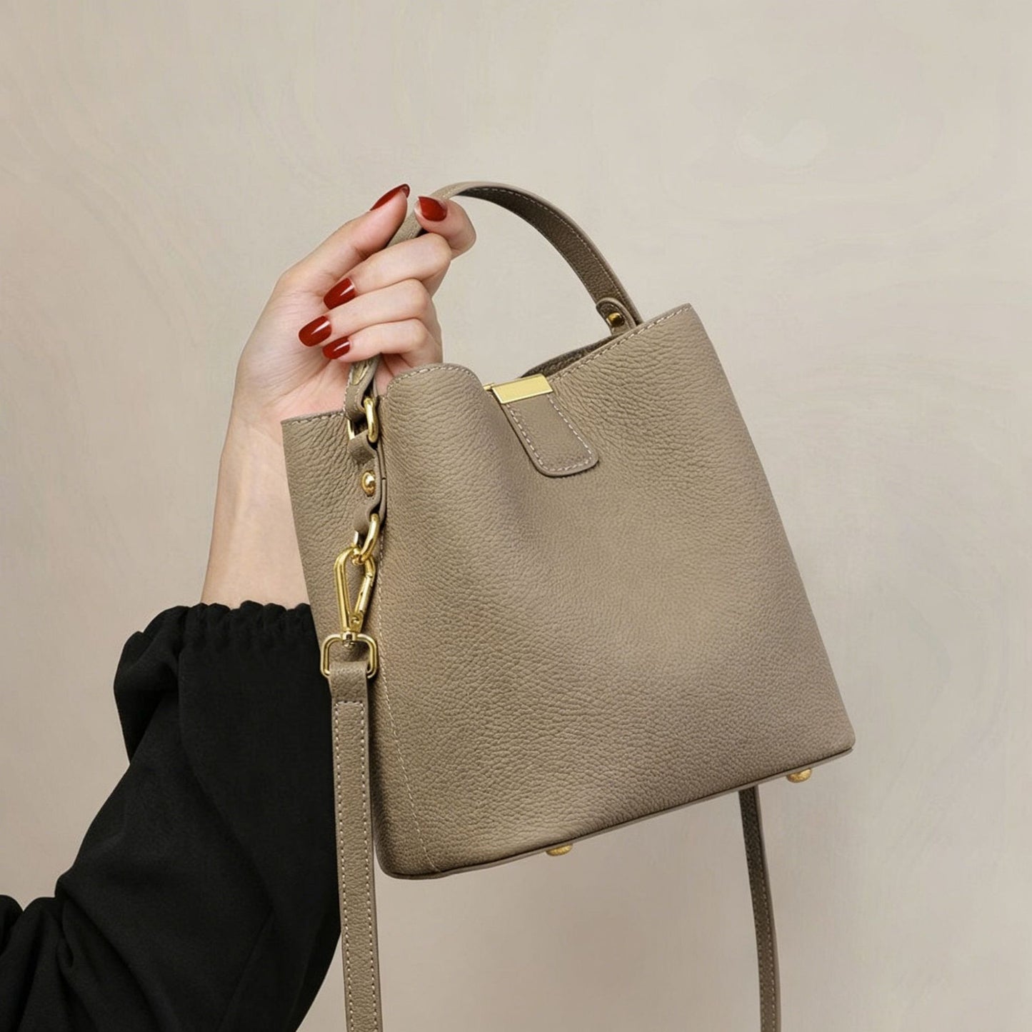 Women's Large Capacity Simple Versatile Commuter Women's Messenger Bag