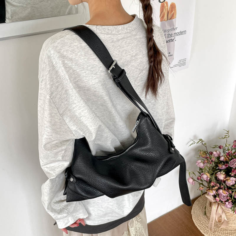 Women's Retro Soft Leather Large Capacity Fashion Simple Leisure Commute Women's Shoulder Bag