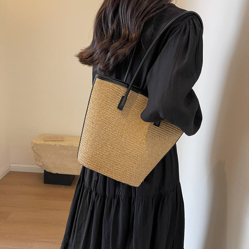 Women's Fashion Commuter Large Capacity Straw Woven Popular One Bucket Bags