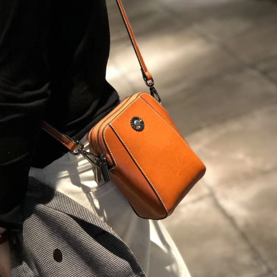 Women's Genuine Leather Fashion Niche Commuter Zipper Bags