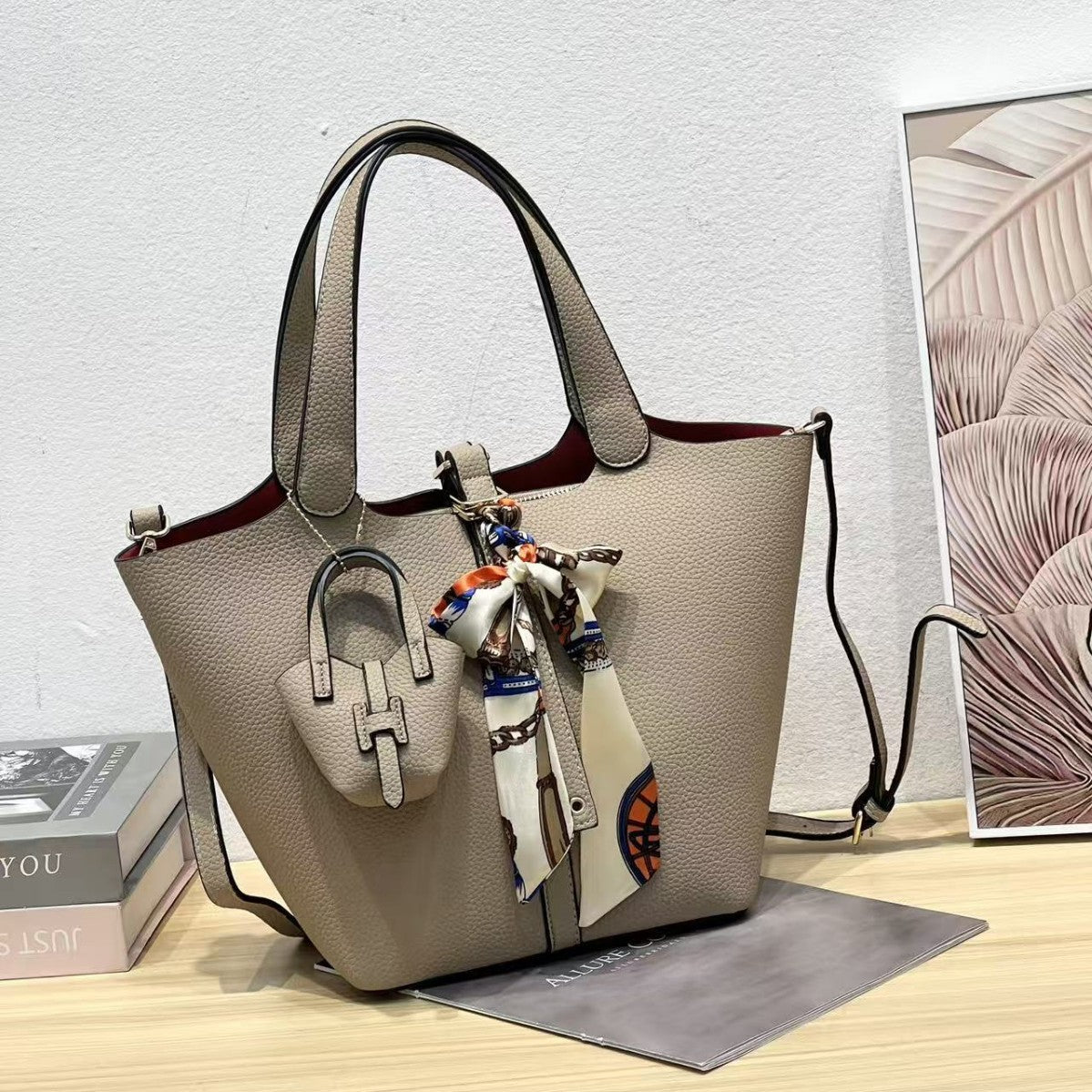Women's Soft Leather Lychee Pattern Vegetable Basket Classic Women's Handbag