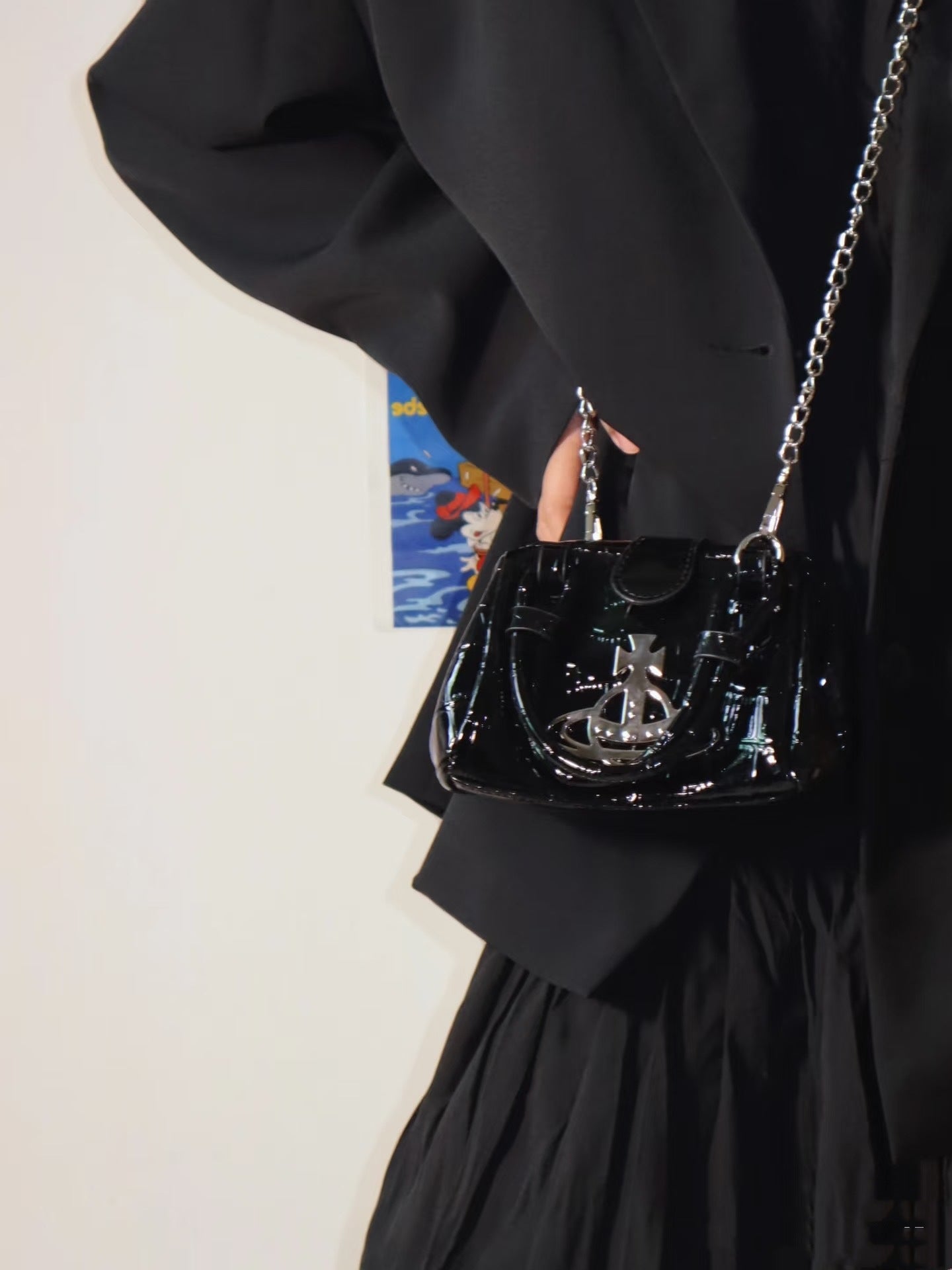 Saturn Waste High-grade Crocodile Pattern Patent Leather Frame Clip Women's Handbag