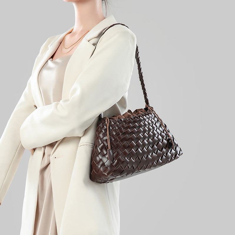 Women's Boat Fashion Hand-woven Retro Son Mother Bags