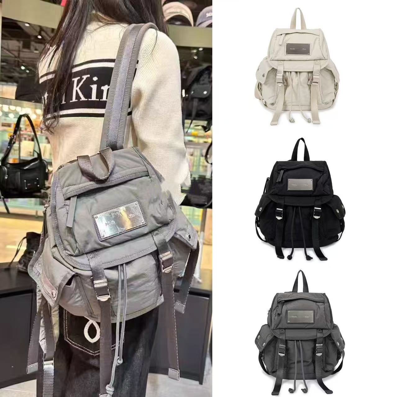 Niche Large Capacity Storage Metal Label Nylon Leisure Backpack