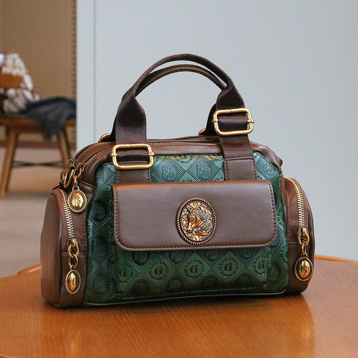 Popular Stylish Versatile High-grade Soft Presbyopic Handbags