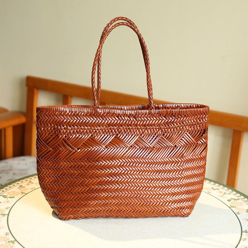 First Layer Cowhide Hand-woven Seaside Holiday Women's Shoulder Bag