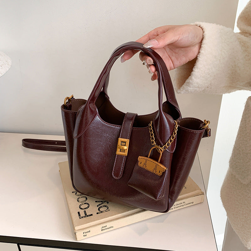 Women's Design Fashion Trend Retro Cross Body Women's Messenger Bag