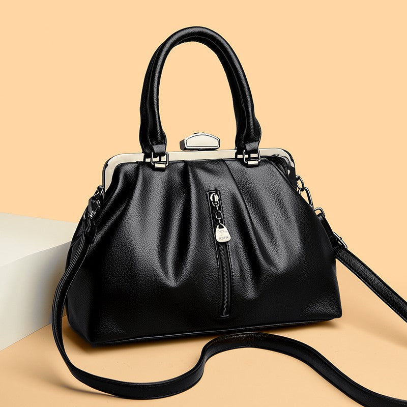 Design Fashion Pleated Hand Simple Large Capacity Commute Women's Messenger Bag