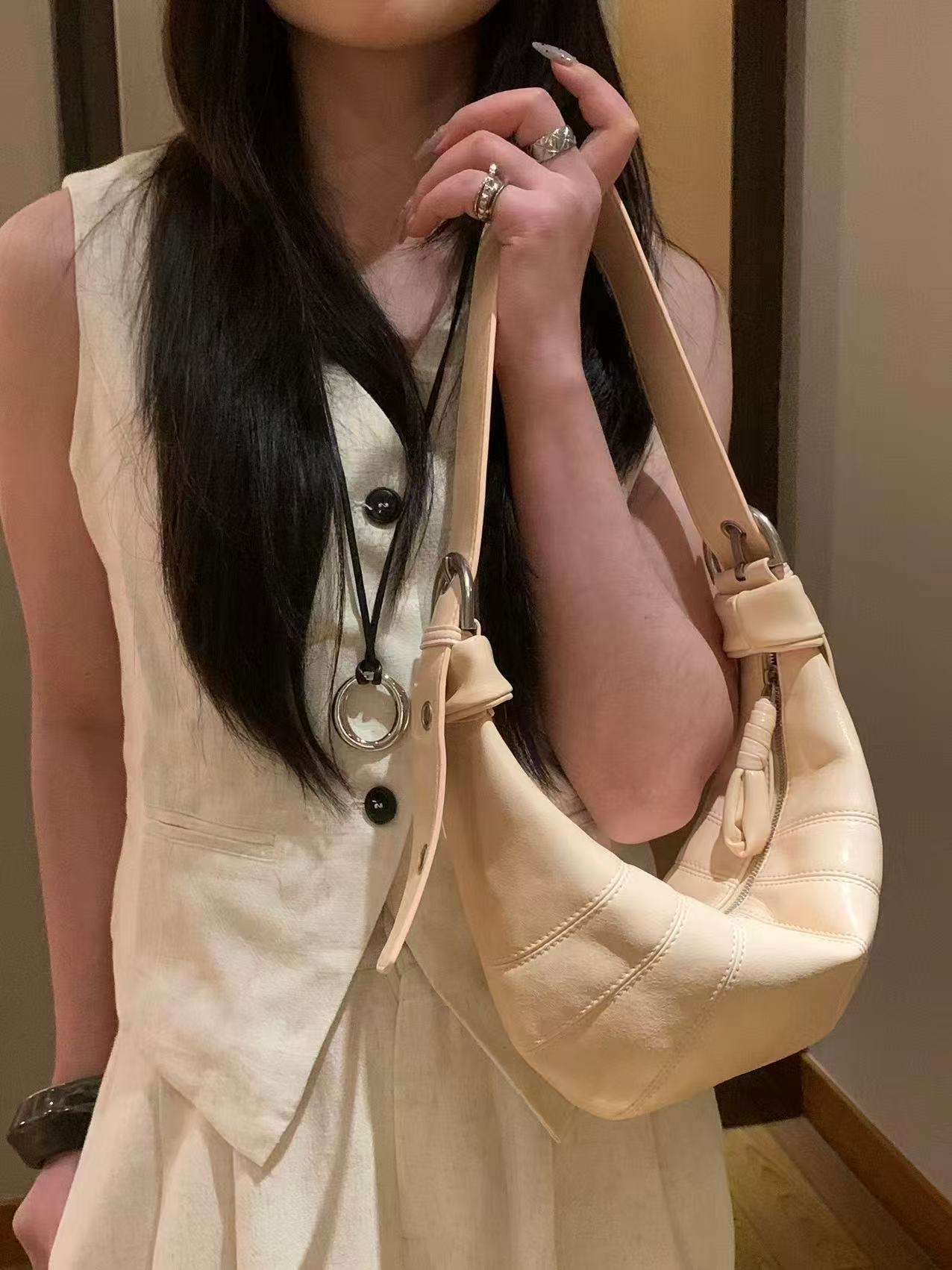 Soft Leather Croissant Design Dumpling Fashion Women's Shoulder Bag