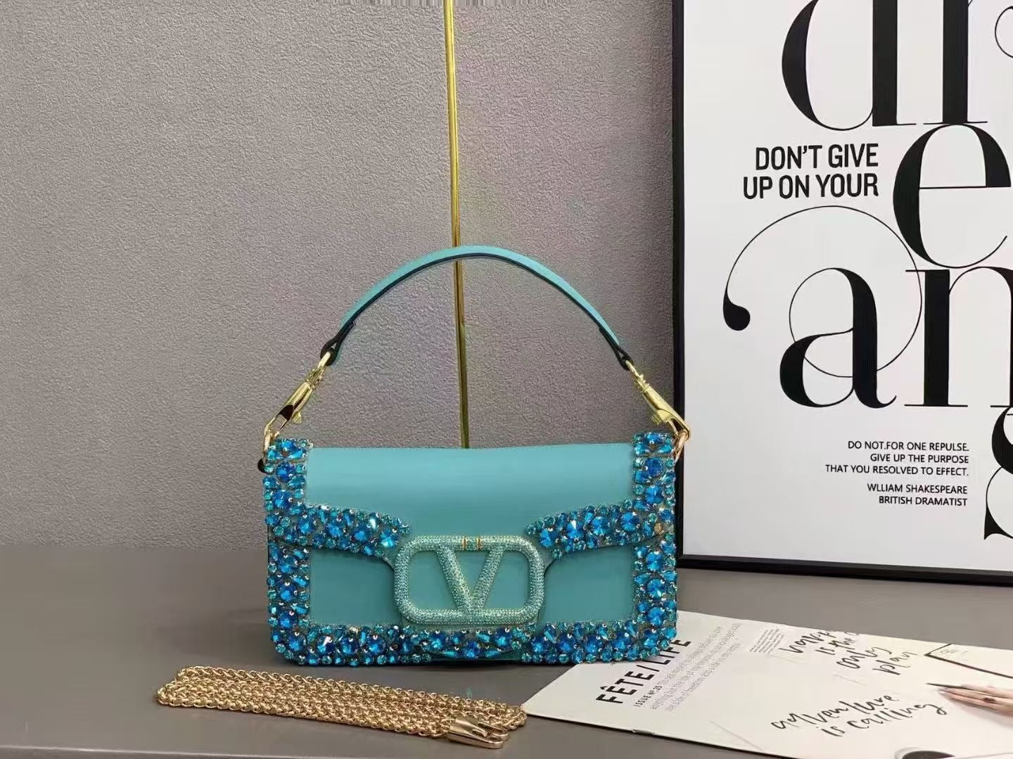 Women's Retro Sequin Drill Chain Fashion Genuine Women's Messenger Bag