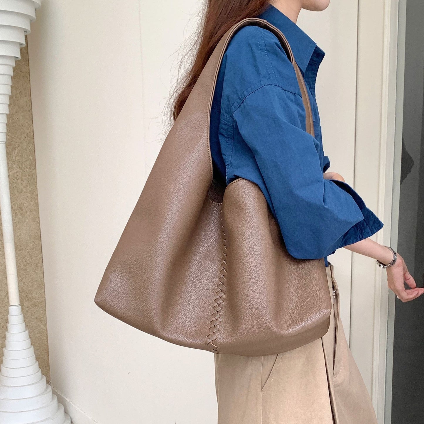 Women's Minority Female Commuter High-grade Sense Large Capacity Women's Handbag