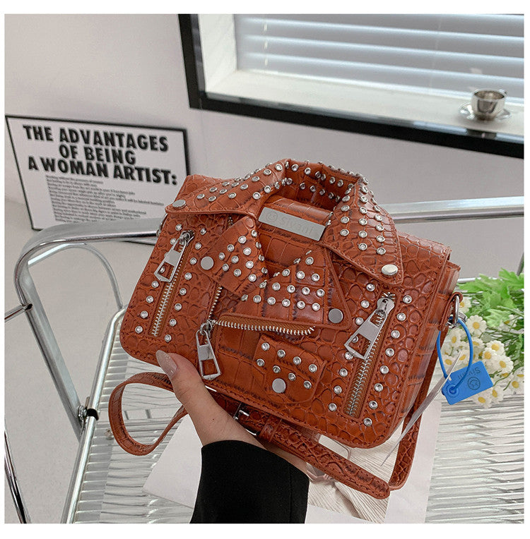 Women's Summer Trendy Crocodile Pattern Rivet Design Women's Shoulder Bag