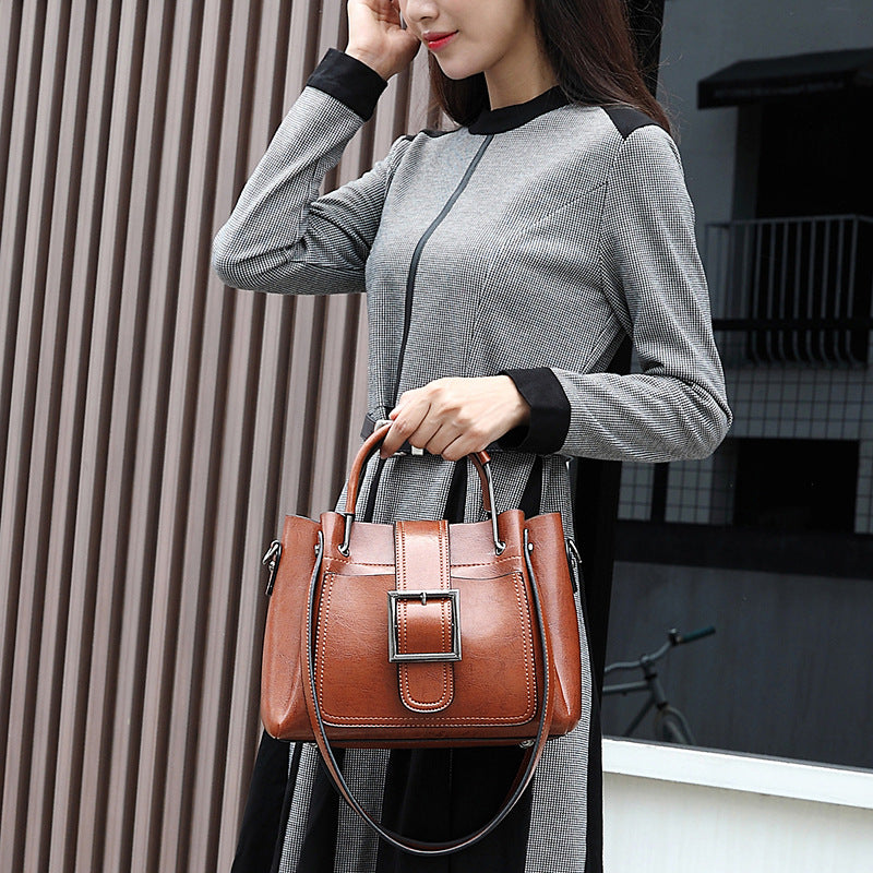 Women's Oil Wax Leather Portable Retro Fashion Large Tote Bags