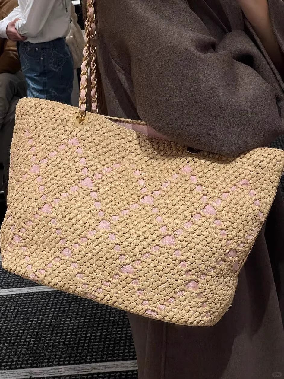 Women's Hand-woven Straw Classic Style Beach Underarm Women's Shoulder Bag