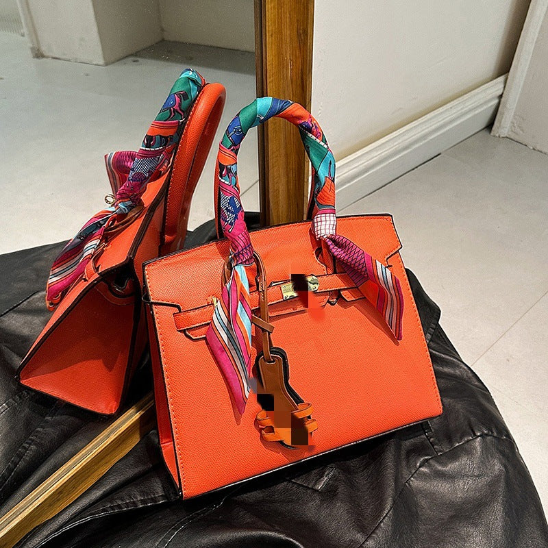 Women's Kelly Fashion Large Capacity Minority Latch Lock