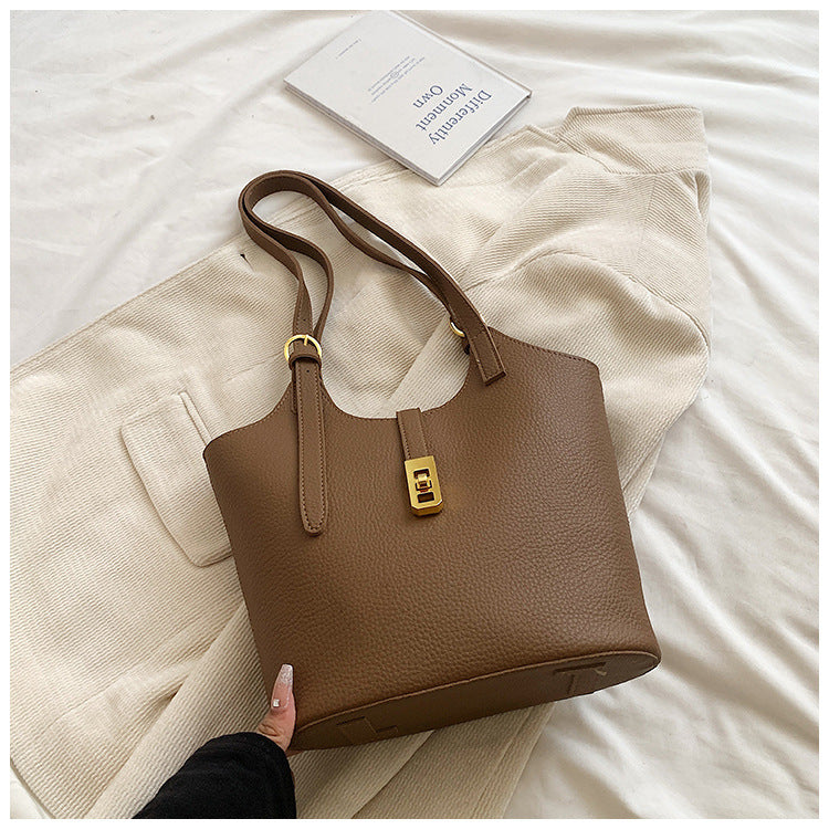 Women's High-grade Retro Underarm Super Hot Portable Bags
