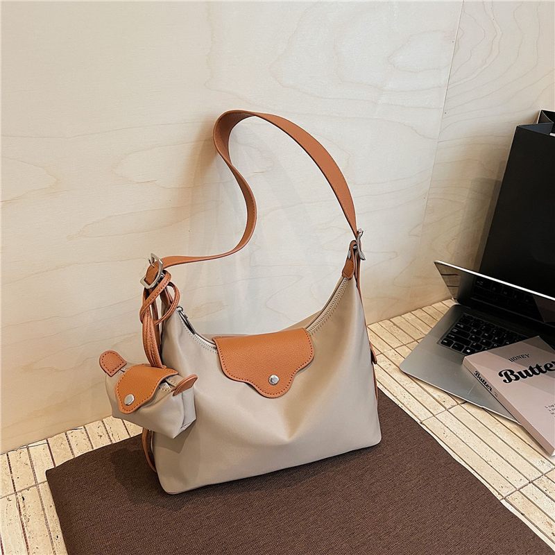 Nylon Cloth Underarm Commuter Color Contrast Bags