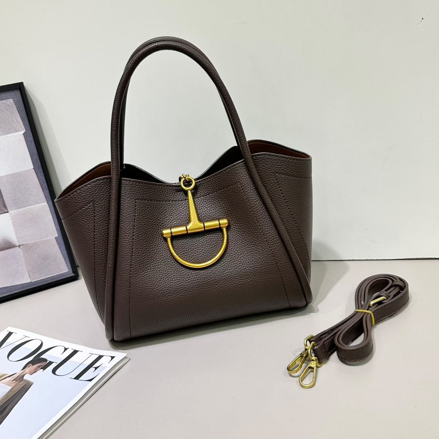 Simple Fashion Saddle Solid Color Portable Commuter Women's Handbag
