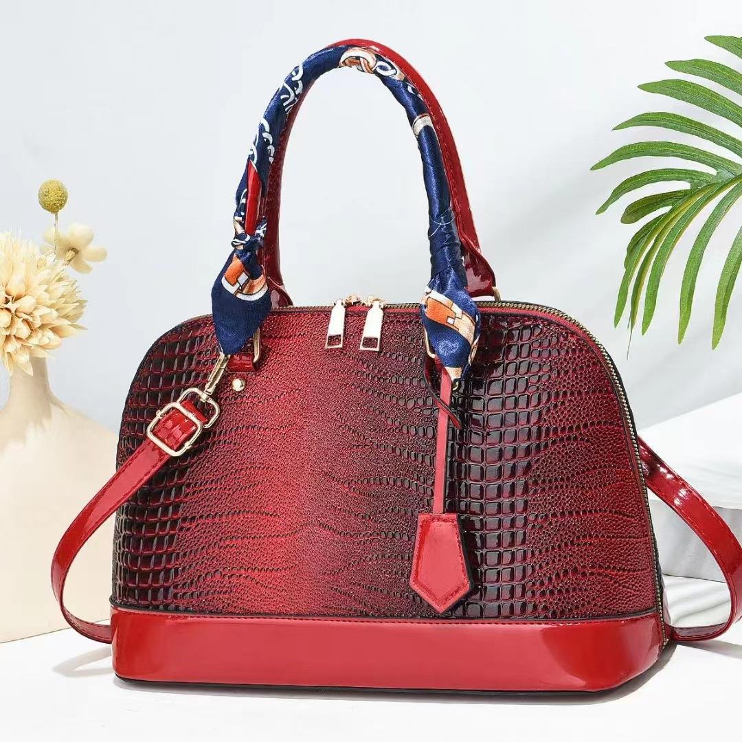 Creative Glamorous Women's Shell Large Capacity Bags