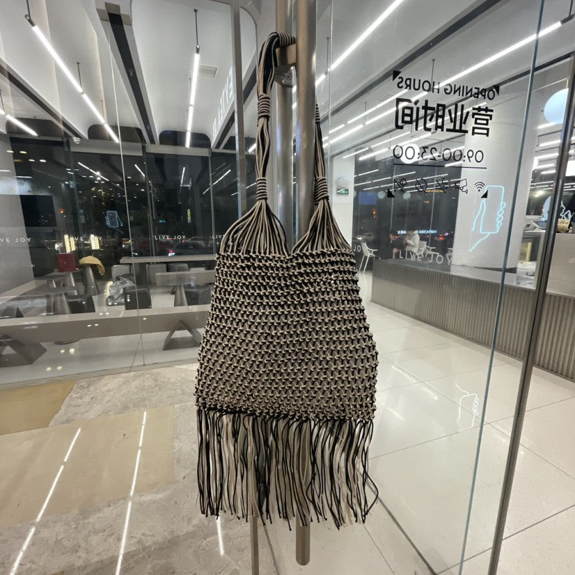 Women's Tassel Straw Fashion Vacation Beach Hand-woven Women's Shoulder Bag