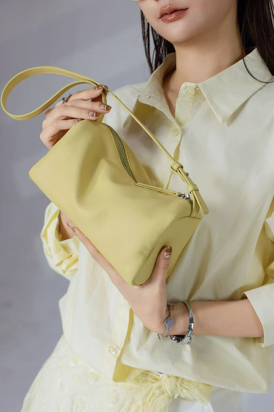 Cattlehide Leather Fashion Cylinder Pencil Box Design Soft Mini Underarm Bags