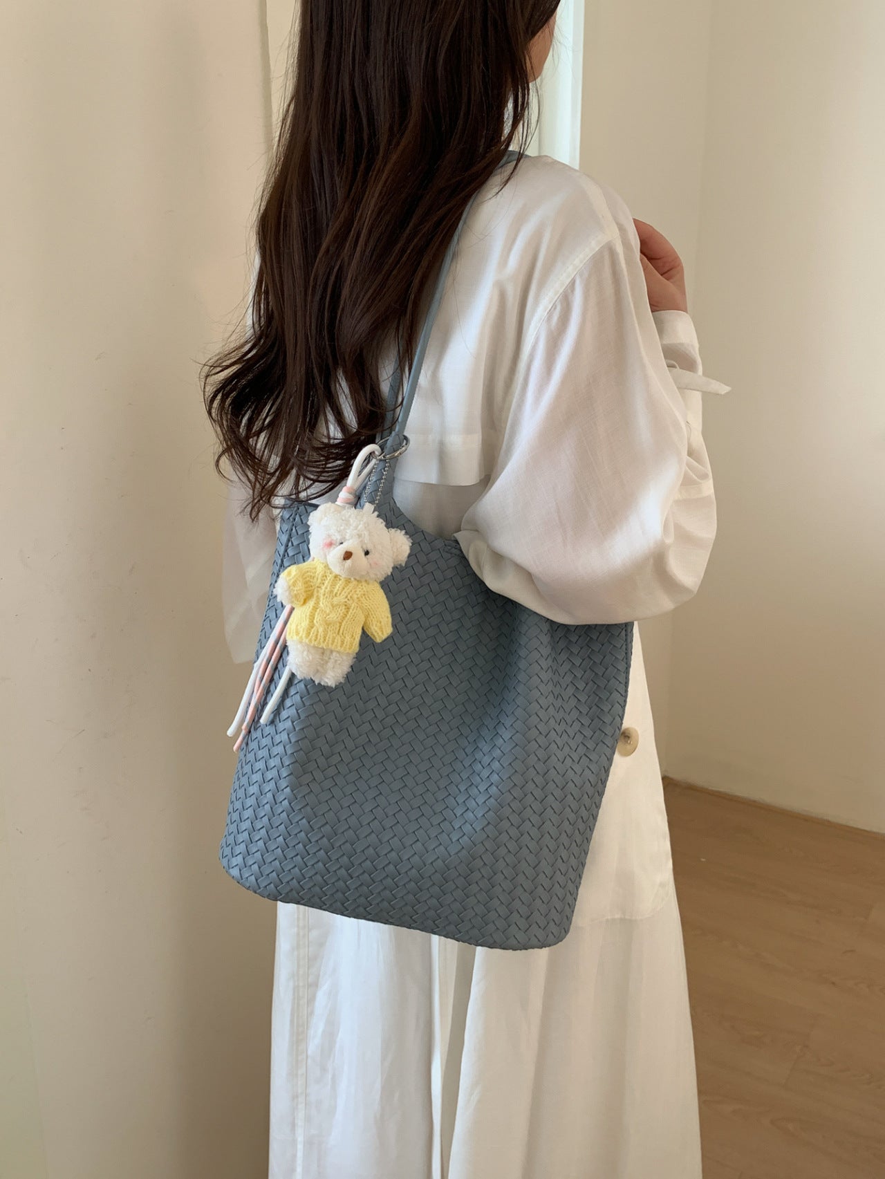 Women's Retro Mori Style Woven Fashion High Sense Large Tote Bag