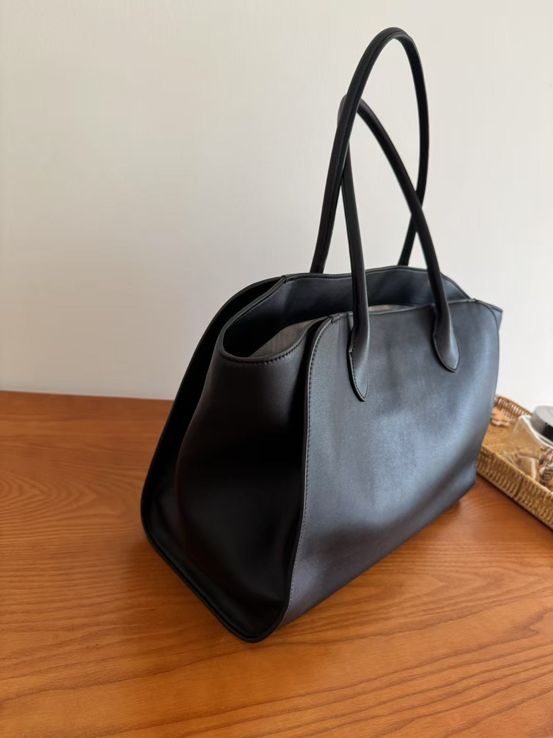 Cowhide Big Shopping Large Capacity Underarm Handbags