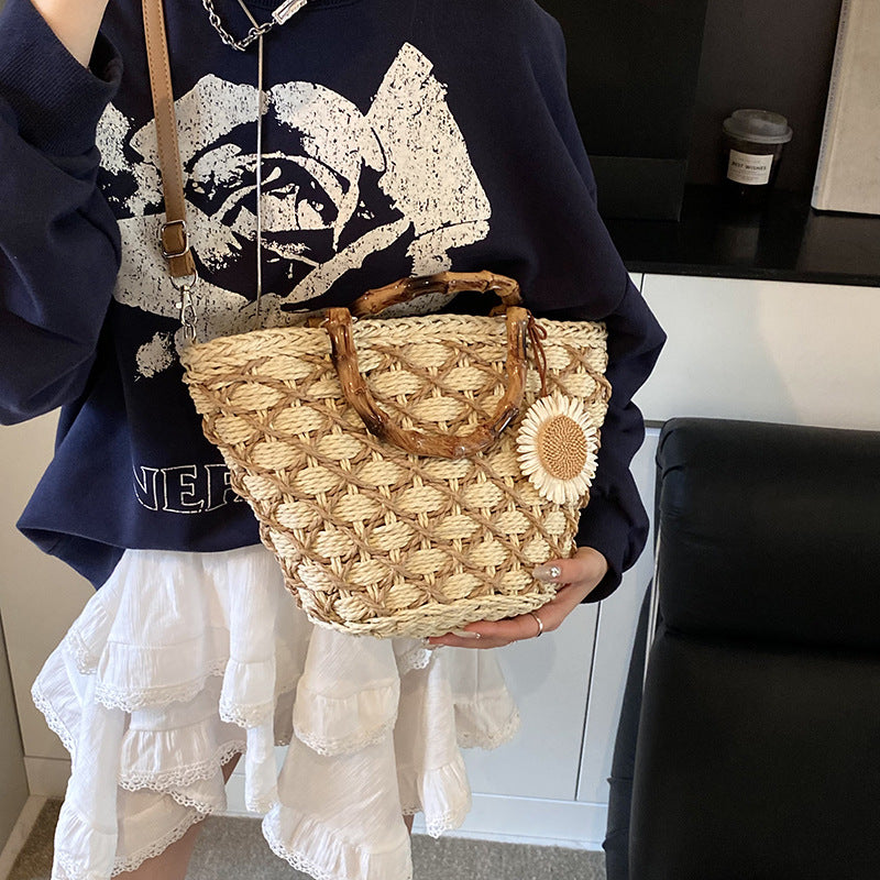 Women's Large Capacity Straw Woven Seaside Vacation Women's Shoulder Bag
