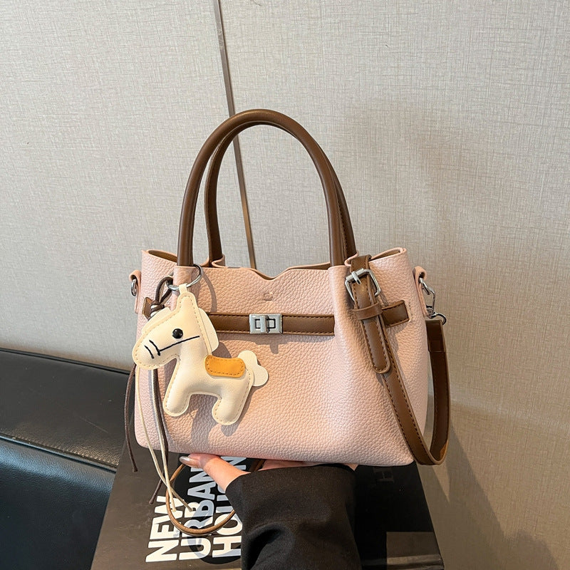 Style Retro Minority Summer Large Capacity Women's Messenger Bag