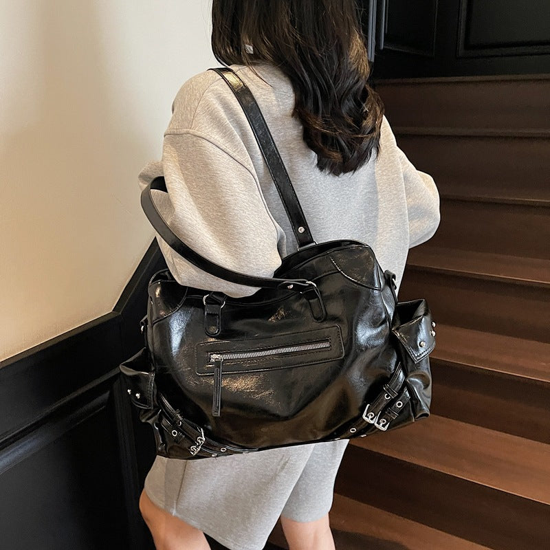 Women's Retro High-grade Solid Color Simple Commuter Tote Bag