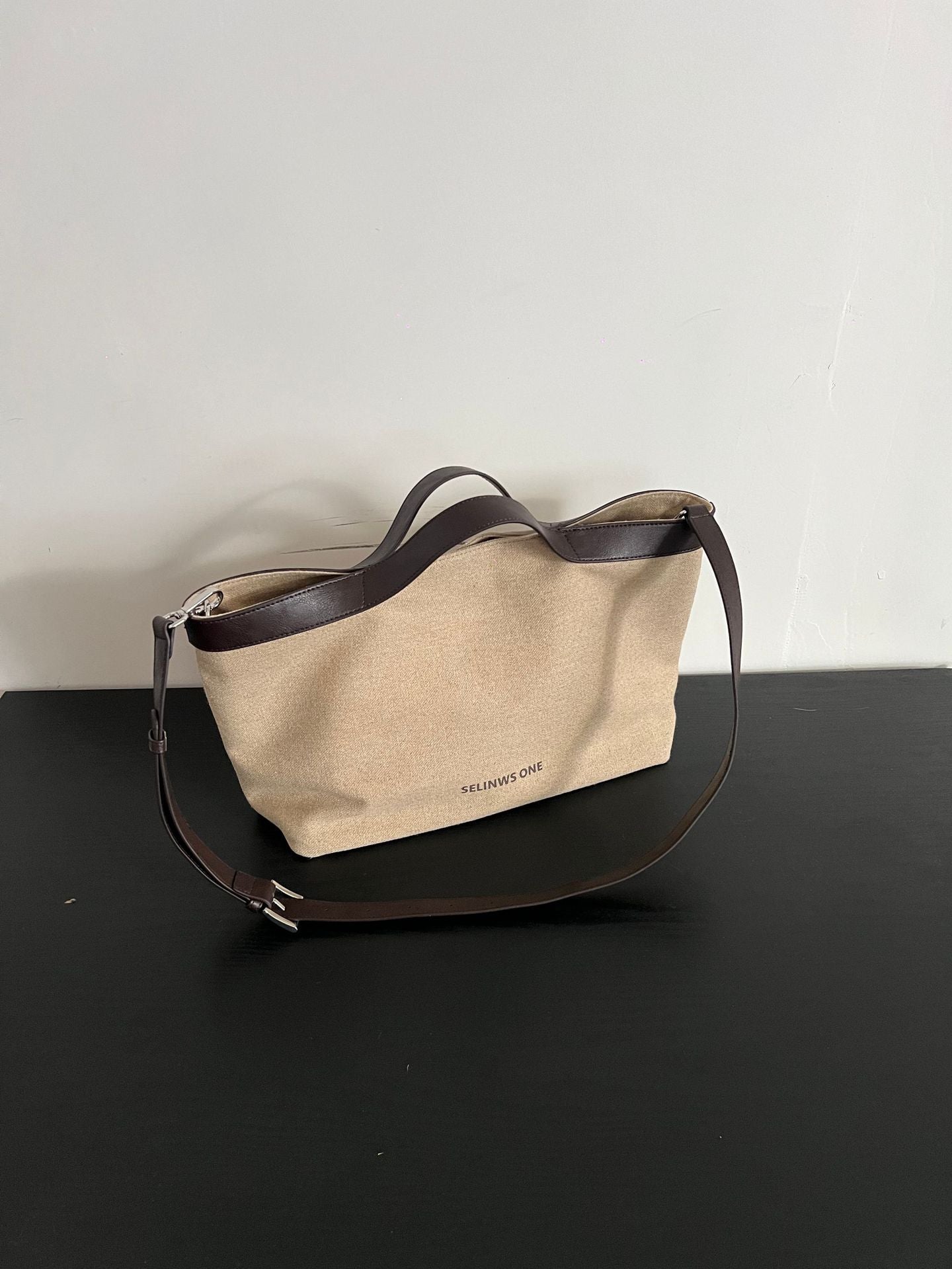 Women's Stitching Contrast Color Large Capacity Commute Portable Tote Bags