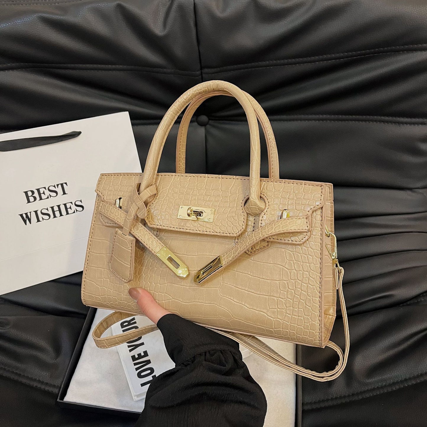 Women's Fashion Classic Retro Style Crocodile Pattern Trendy Light Women's Messenger Bag