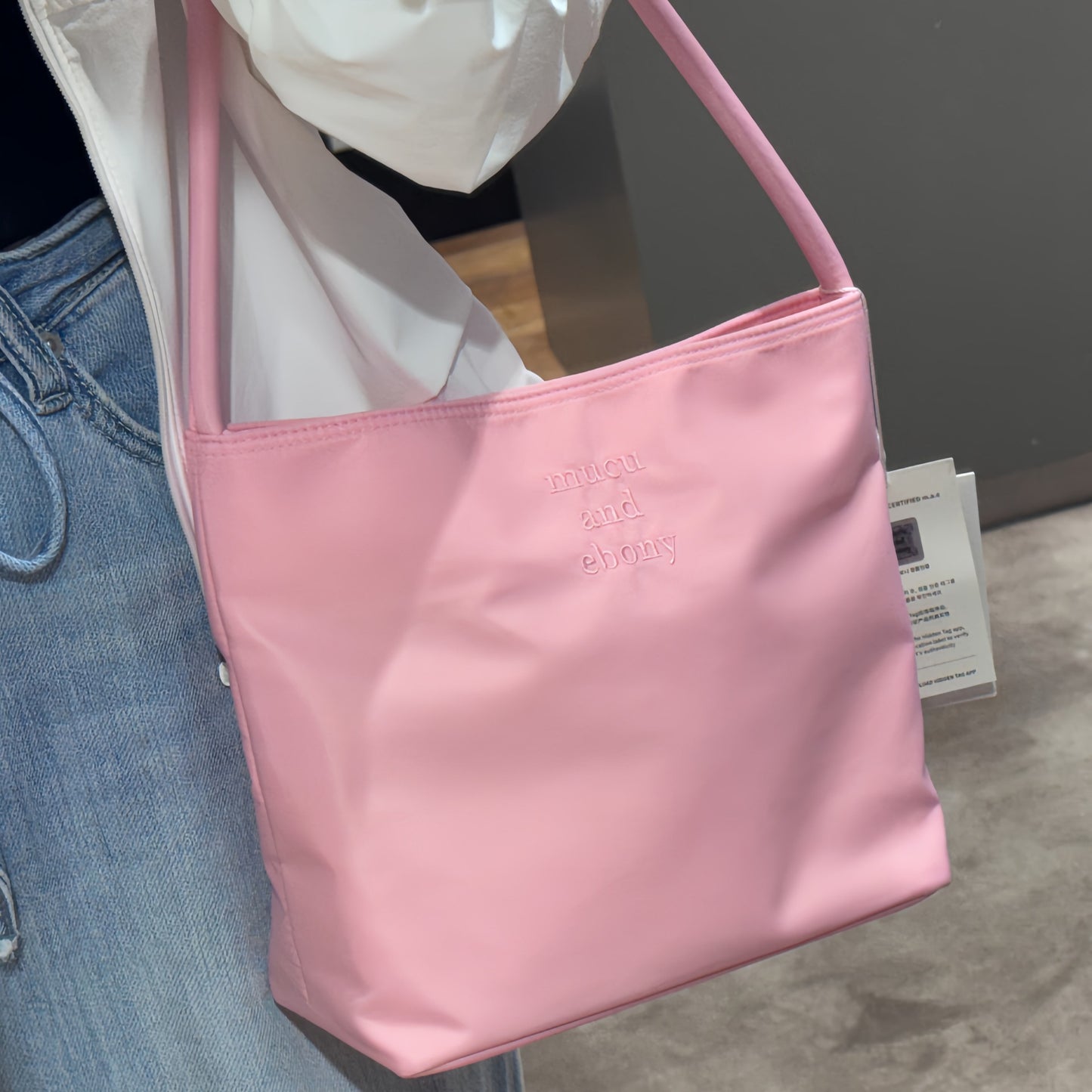 Trendy Attractive Women's Niche Nylon Commute Bucket Bags