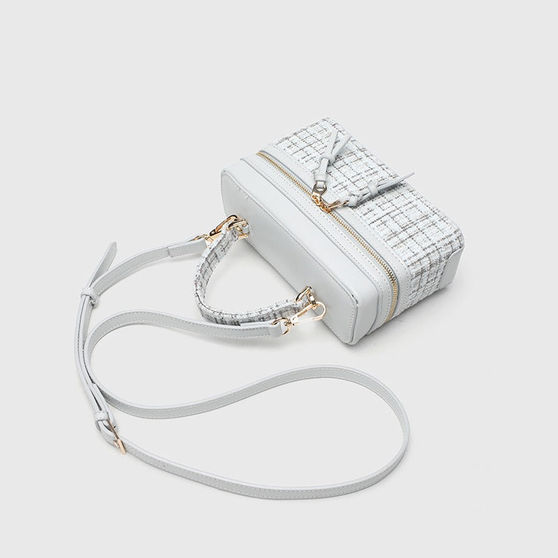 Popular Portable Hard Woolen Fabric Chain Bags