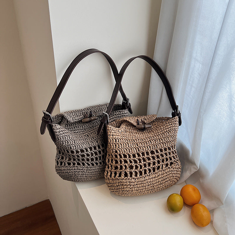 Women's Beach Simple Seaside Oblique Woven Handmade Bucket Bags