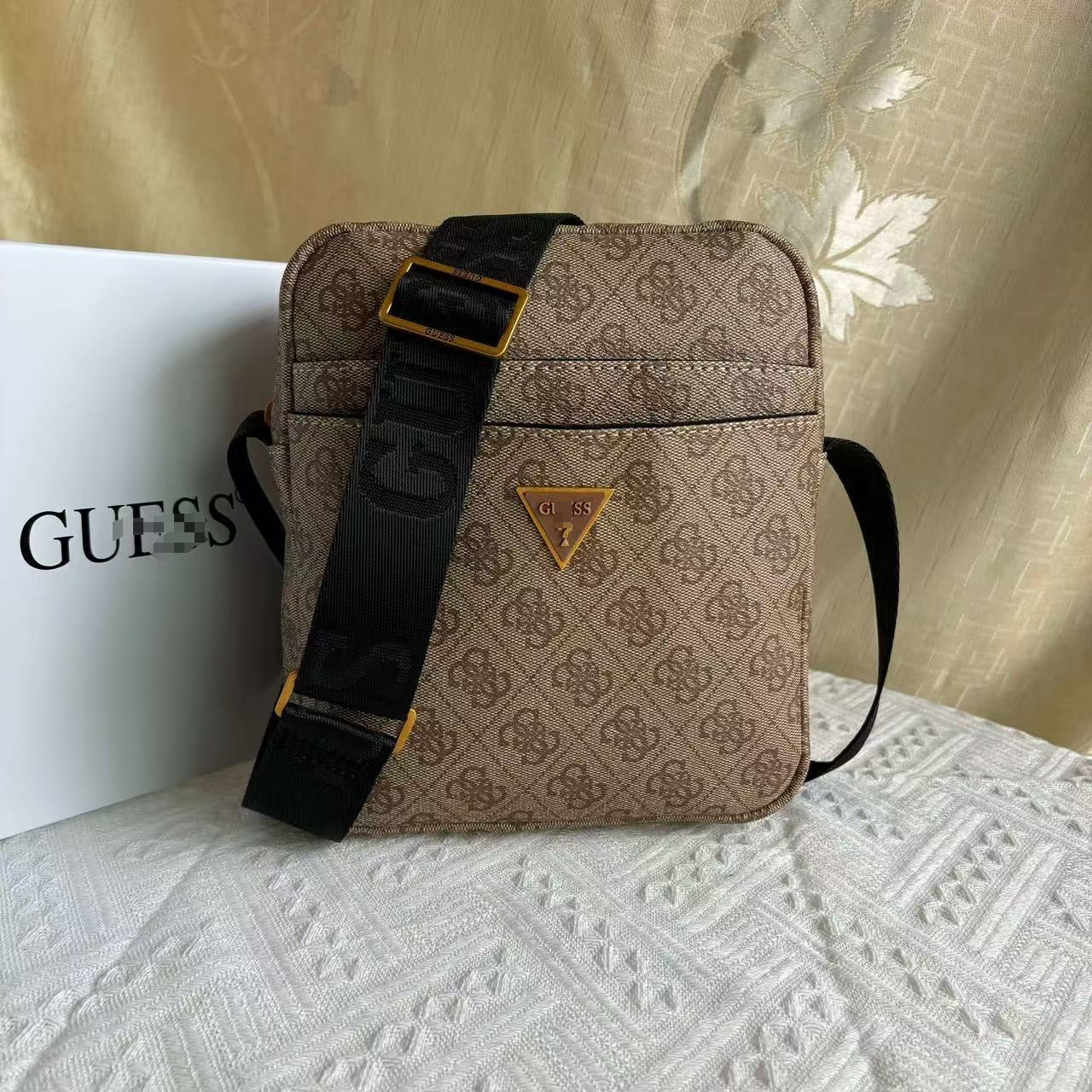 Men's Summer Guess Fashion Daily Business Oblique Men's Messenger Bag