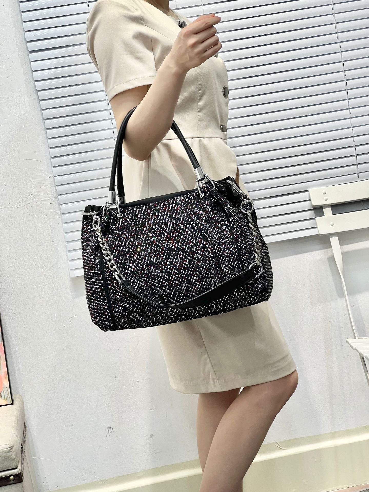 New Fashion Chain Versatile Exquisite Rhinestone Handbags