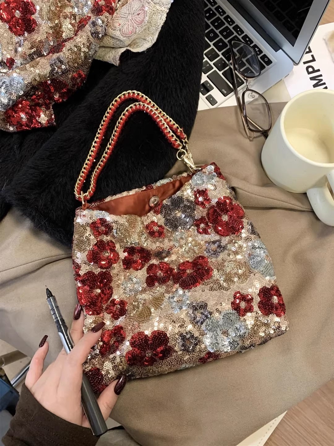 High-grade Red Paillette Flower Portable Underarm Bags