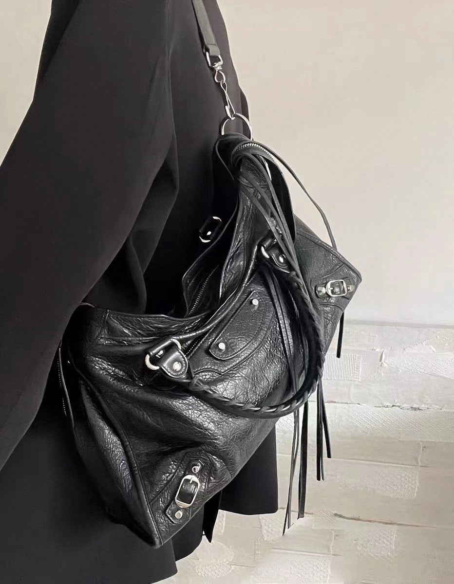 Women's High-grade Large Capacity Trendy Paris Rivet Bags